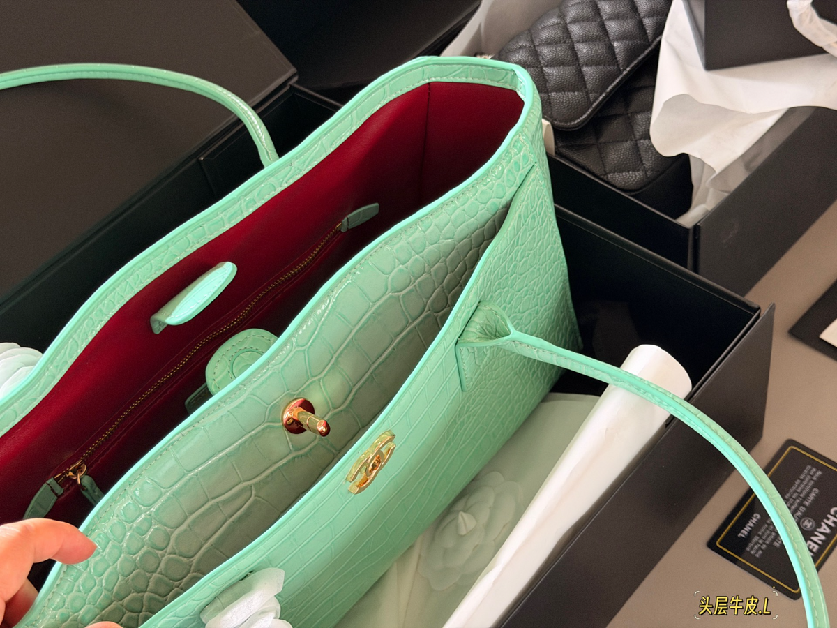 Green Handbag for Women 35*22cm CEM290