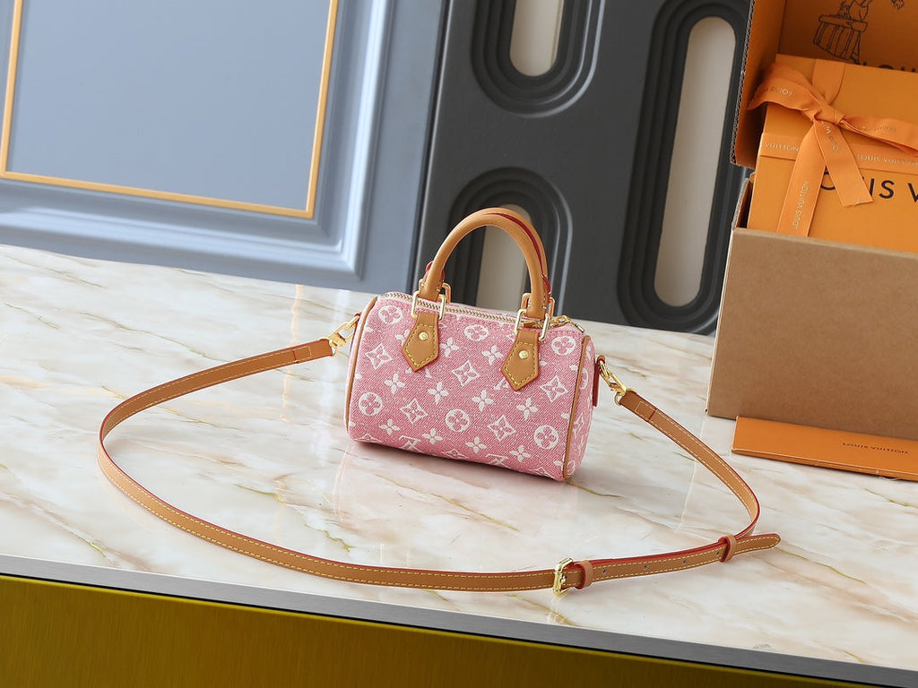 Designer Crossbody Bag for Women 16x10x7.5cm LEM251
