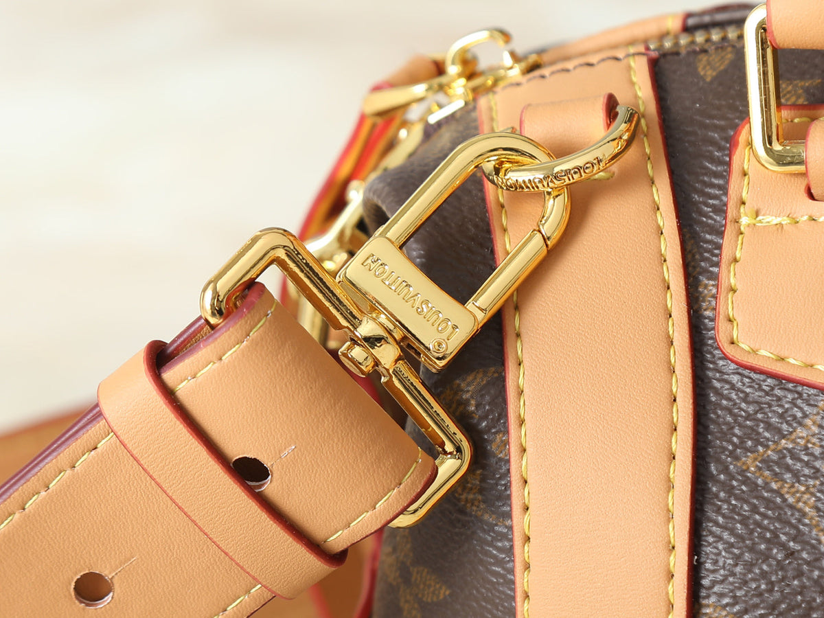Designer Shoulder Bag for Women 23x10x10cm LEM417