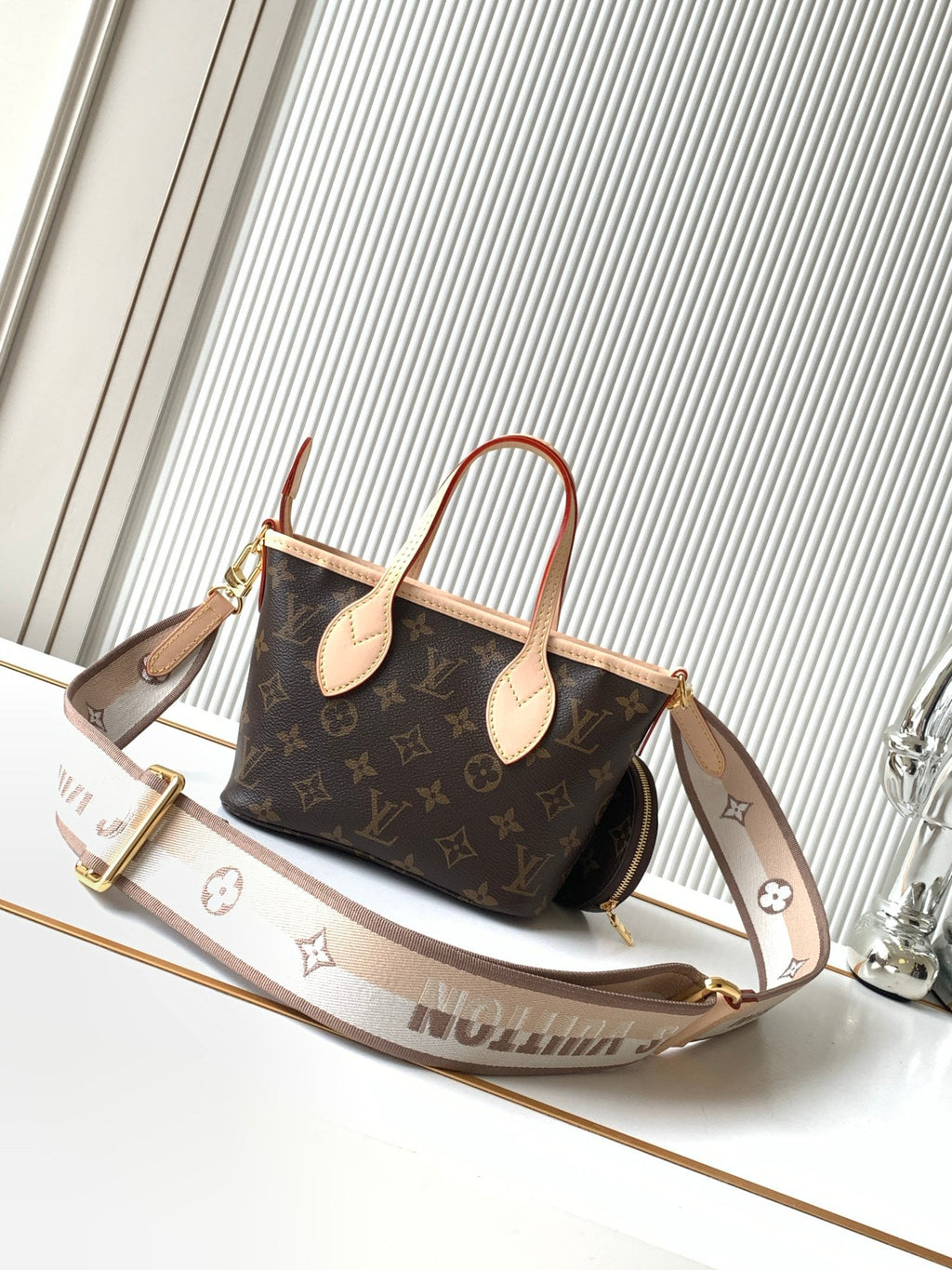 Fashion Handbag for Women 24x14x9cm LEM375
