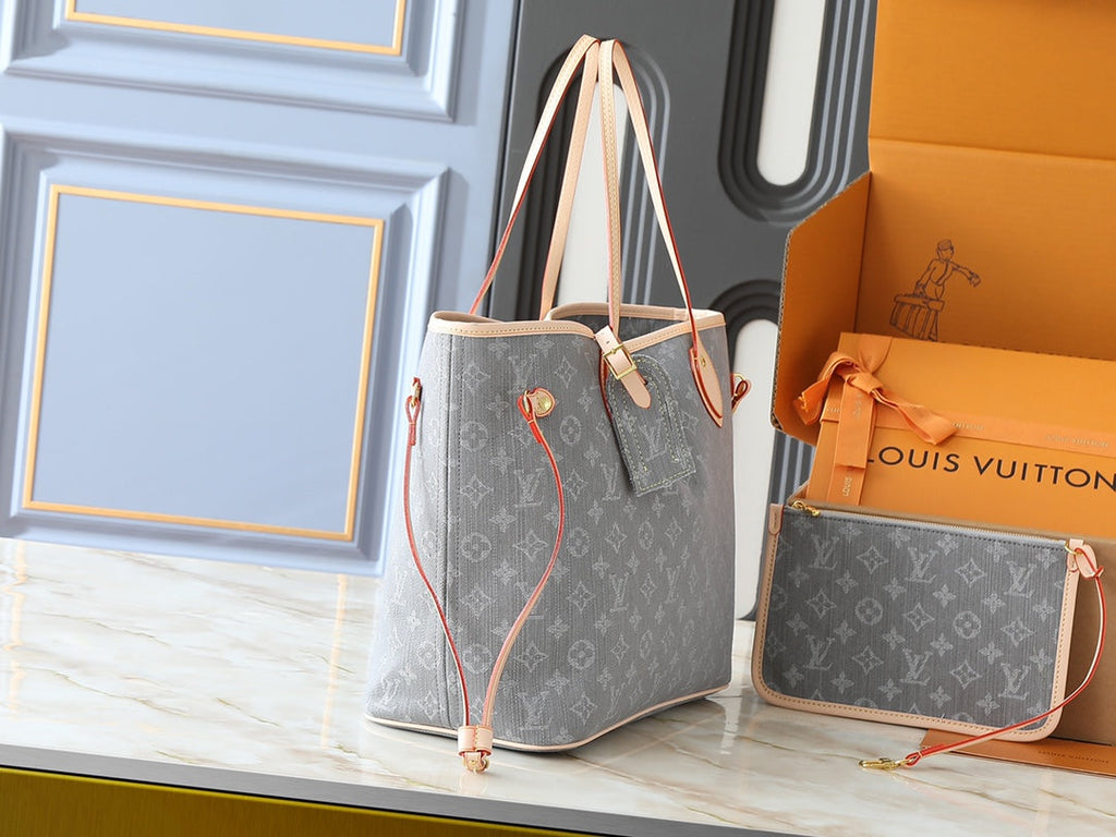 Designer Crossbody Bag for Women 31.0x28.0x14.0cm LEM278