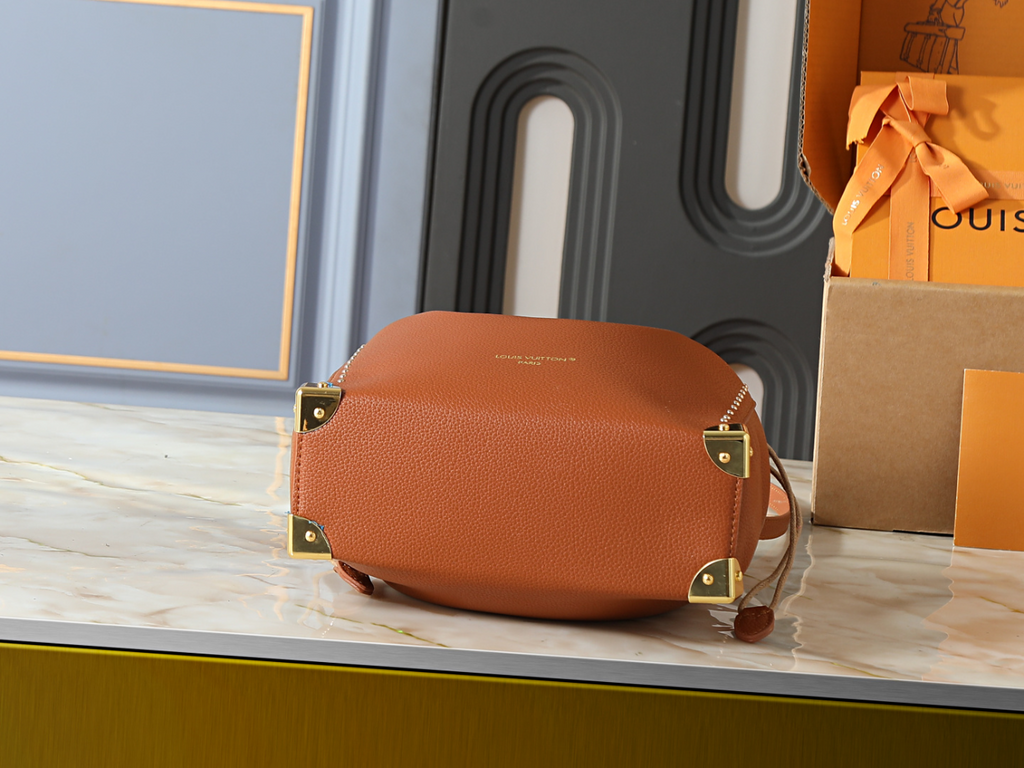 Fashion Handbag for Women 23x27x8cm LEM406