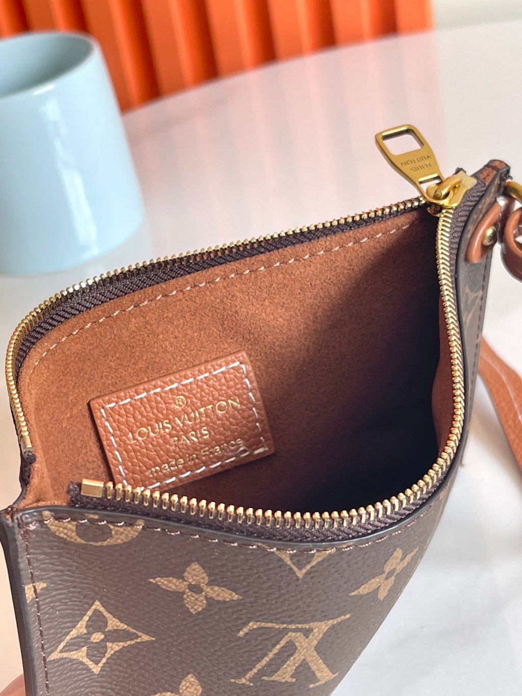 Genuine Leather Crossbody Bag for Women 28x16x24cm LEM346