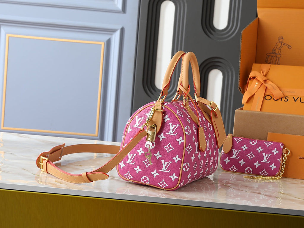 Designer Crossbody Bag for Women 25.0x15.0x15.0cm LEM341