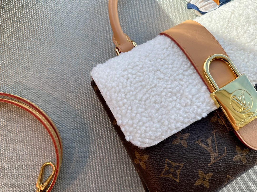 Fashion Bag for Women 20*16cm LEM89
