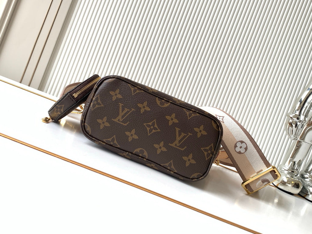 Fashion Handbag for Women 24x14x9cm LEM375