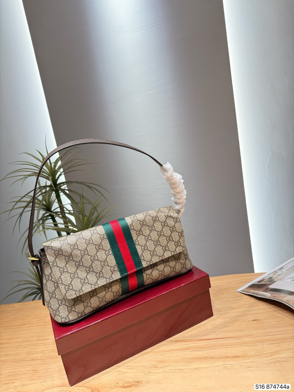 Fashion Handbag for Women 31*15cm GEM161