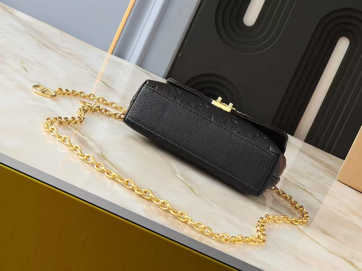Black Handbag for Women 12.5x6x21cm LEM456