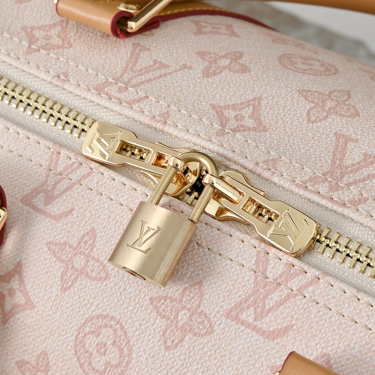 Travel Bag for Women 45x27x20cm LEM367