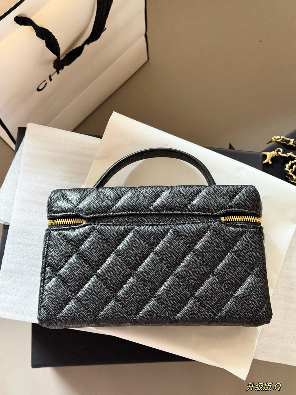 Designer Black/White Handbag for Women 20*12cm CEM245