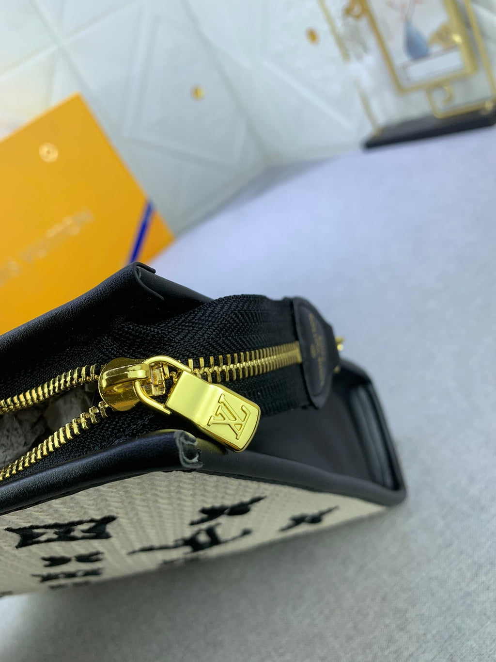 Fashion Bag for Women 25x20x5.5cm LEM156