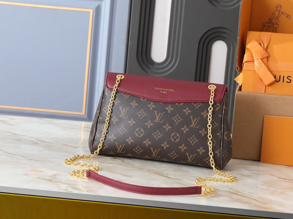 Black Handbag for Women 30cm LEM336