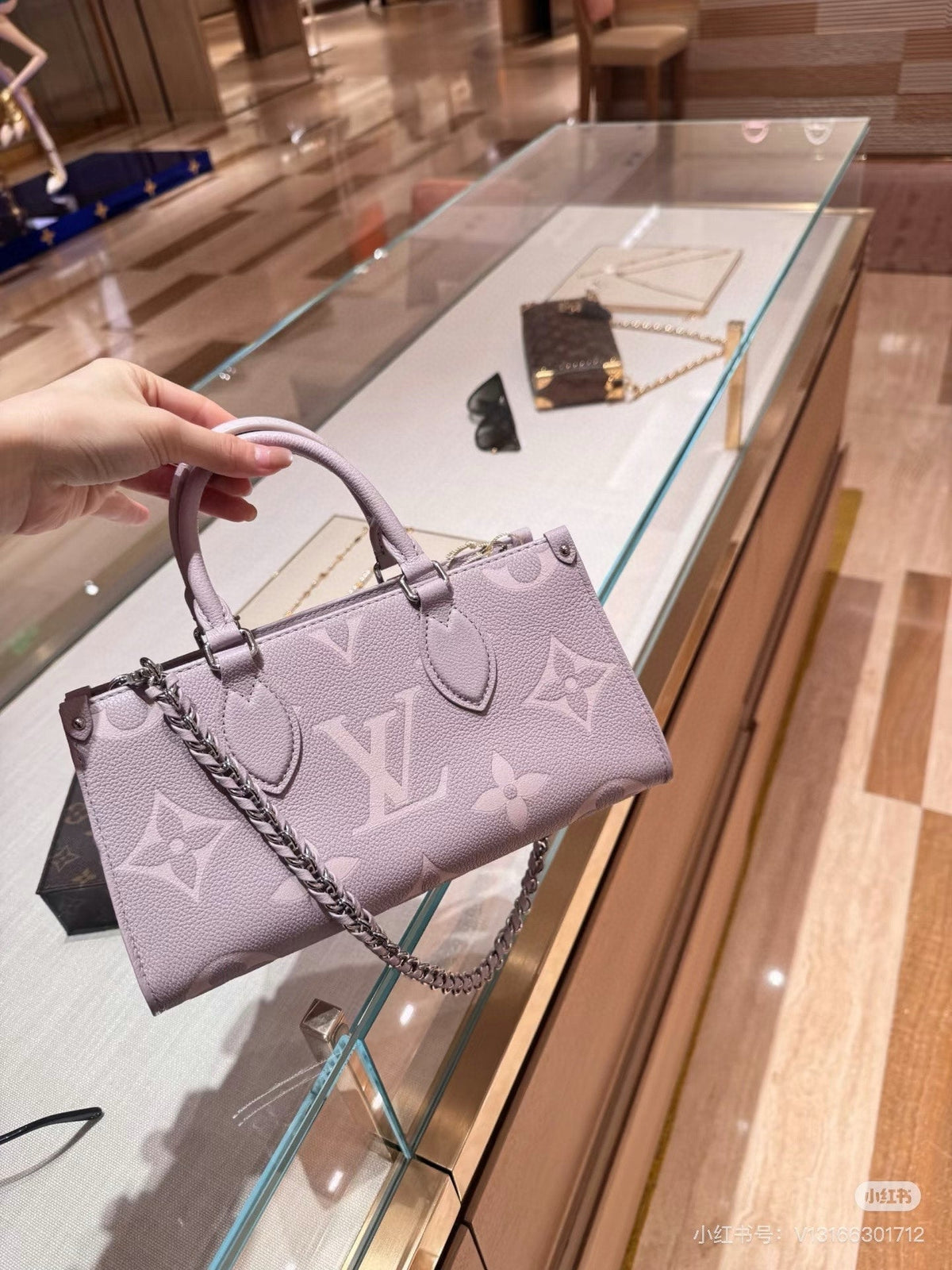 Designer Crossbody Bag for Women 25*13cm LEM283
