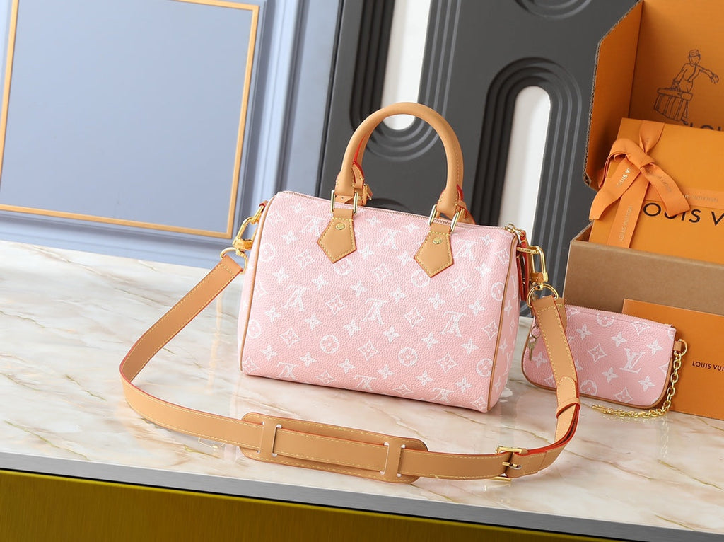Designer Crossbody Bag for Women 25.0x15.0x15.0cm LEM341