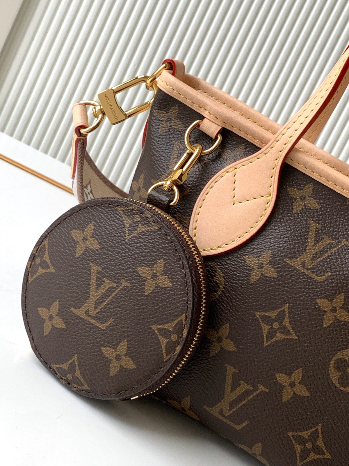 Fashion Handbag for Women 24x14x9cm LEM375