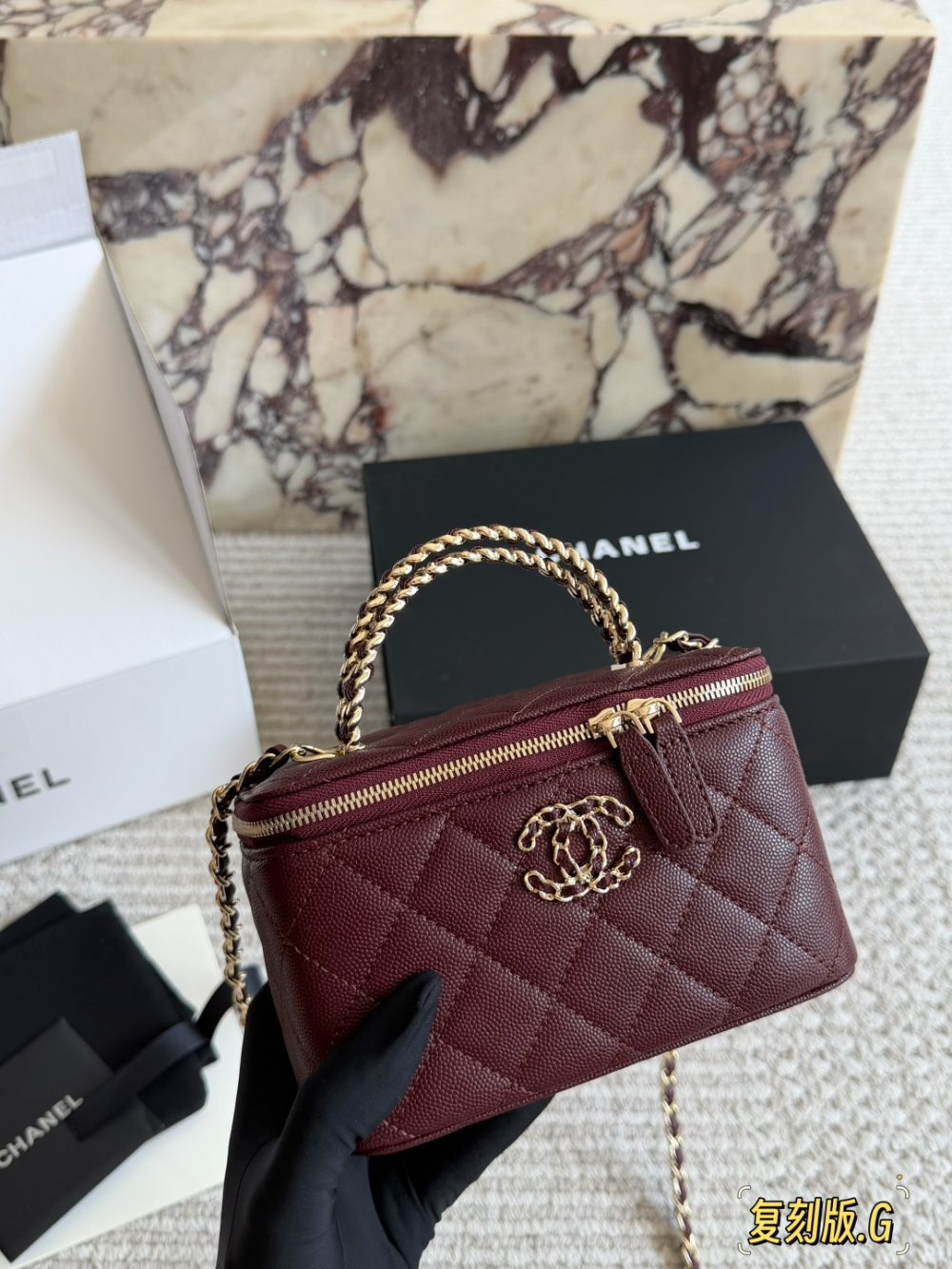 Black/White Handbag for Women 19cm CEM308