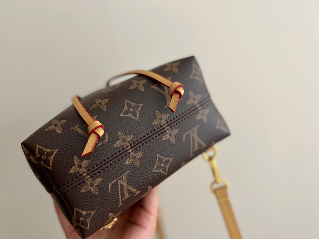 Fashion Bag for Women 18*22cm LEM53