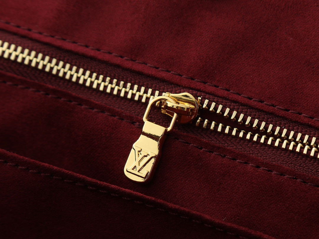 Designer Crossbody Bag for Women LEM297