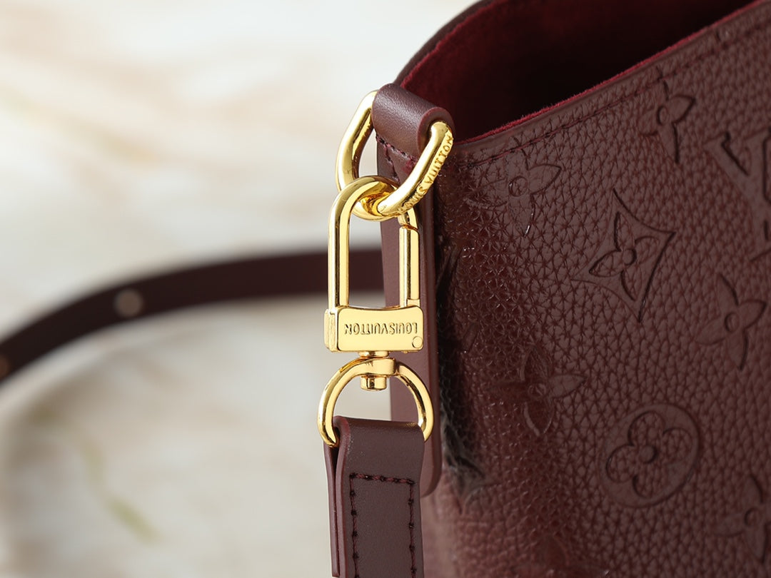 Designer Crossbody Bag for Women LEM297