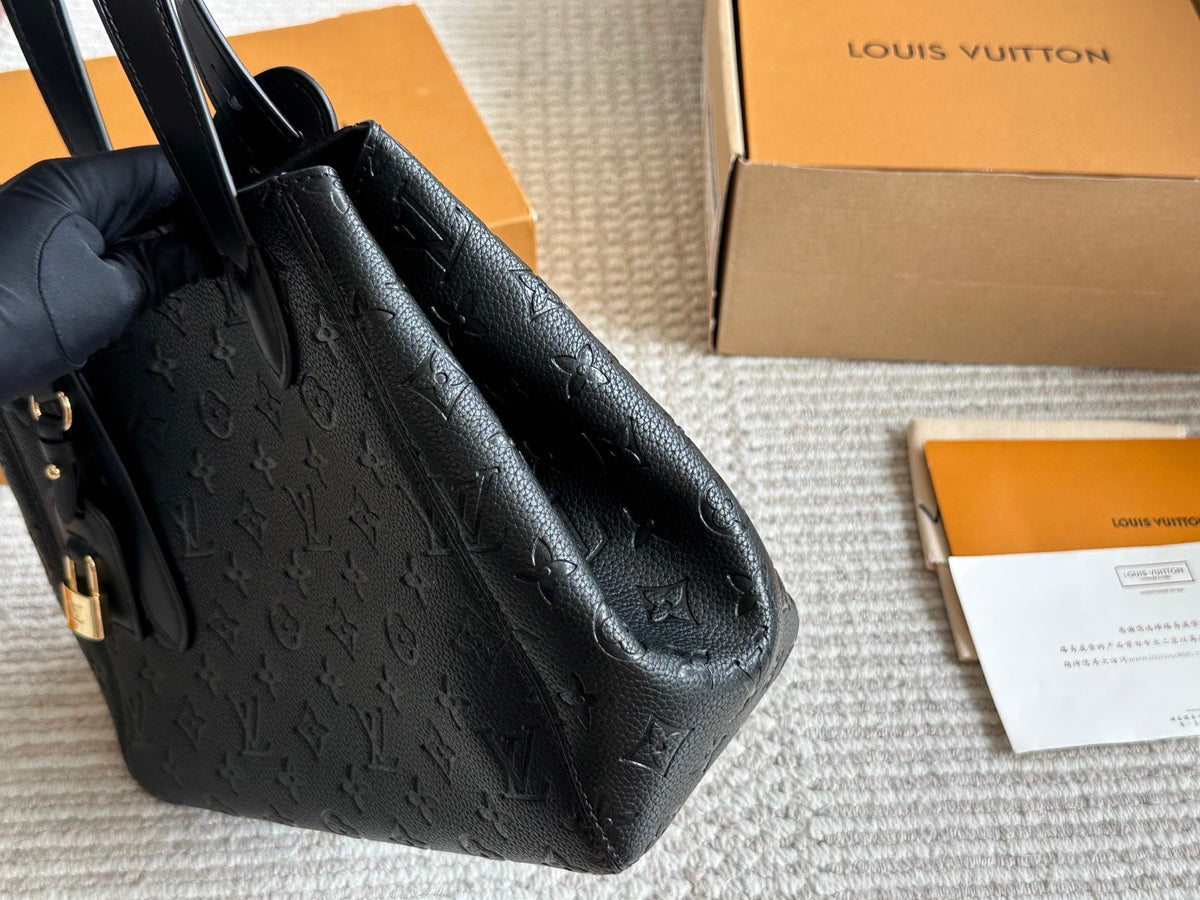Designer Crossbody Bag for Women LEM295