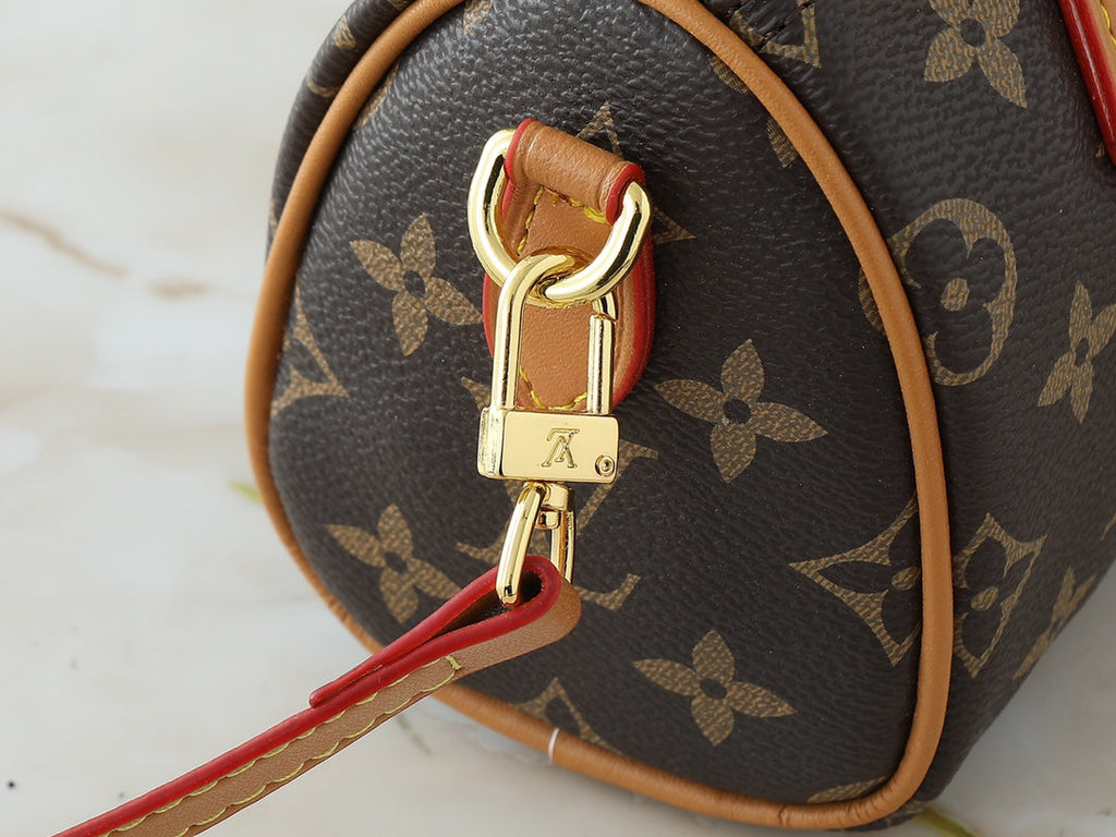 Designer Crossbody Bag for Women 16x10x7.5cm LEM251