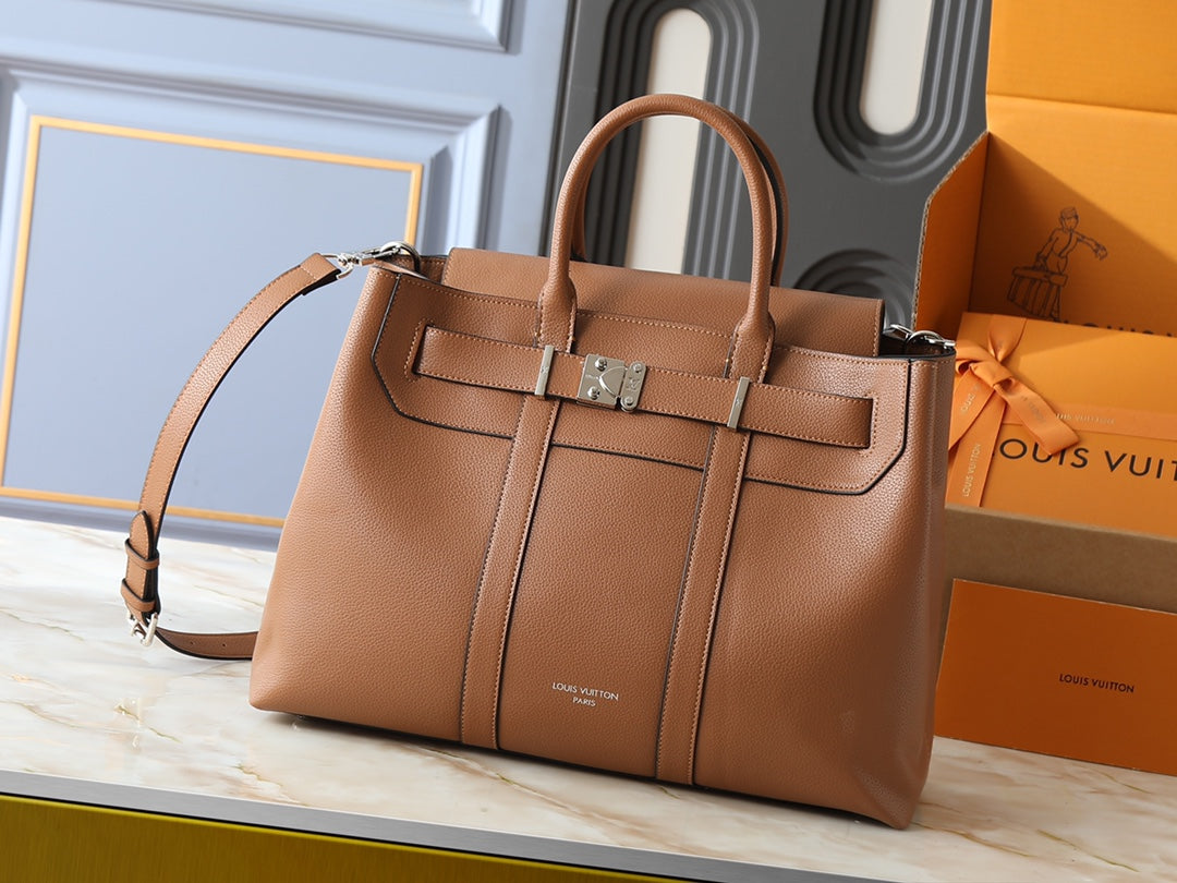 Designer Shoulder Bag for Women LEM298
