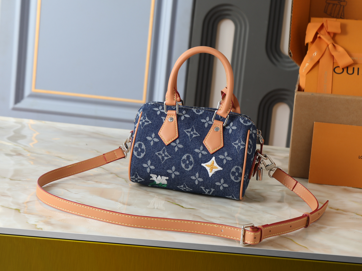 Fashion Handbag for Women 18x12x10cm LEM407