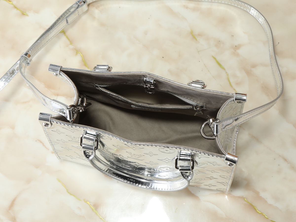 Designer Silver Shoulder Bag for Women 25x19x11.5cm LEM418