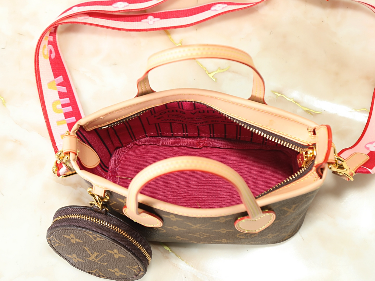 Brown Handbag for Women 24x14x9cm LEM437