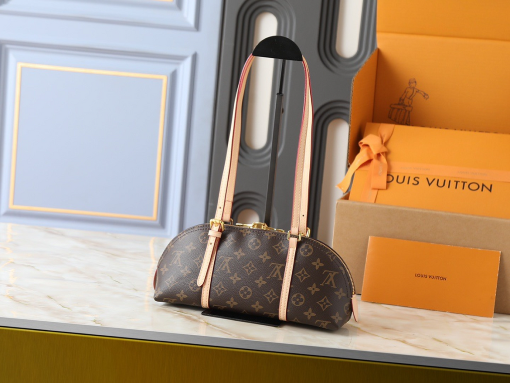 Fashion Handbag for Women 29cm LEM409