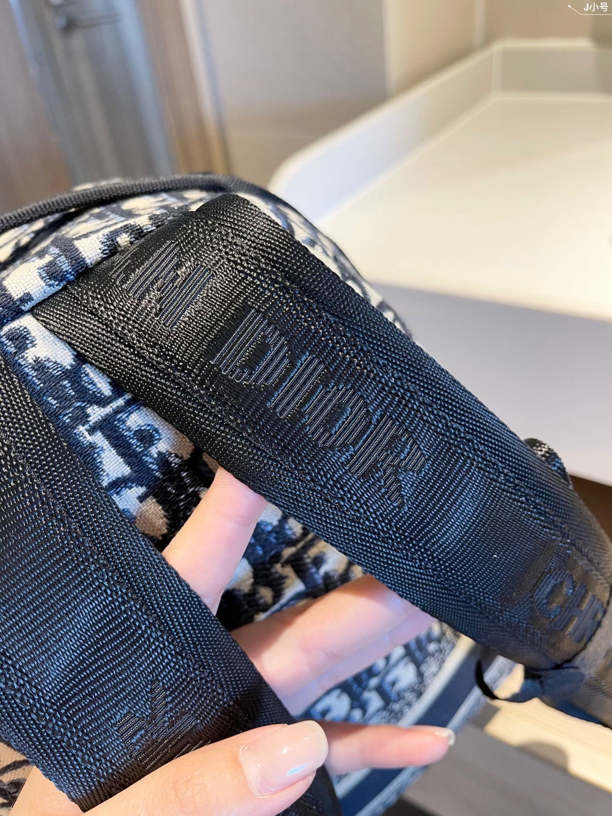 Fashion Bag for Women 23*13*33cm DEM106