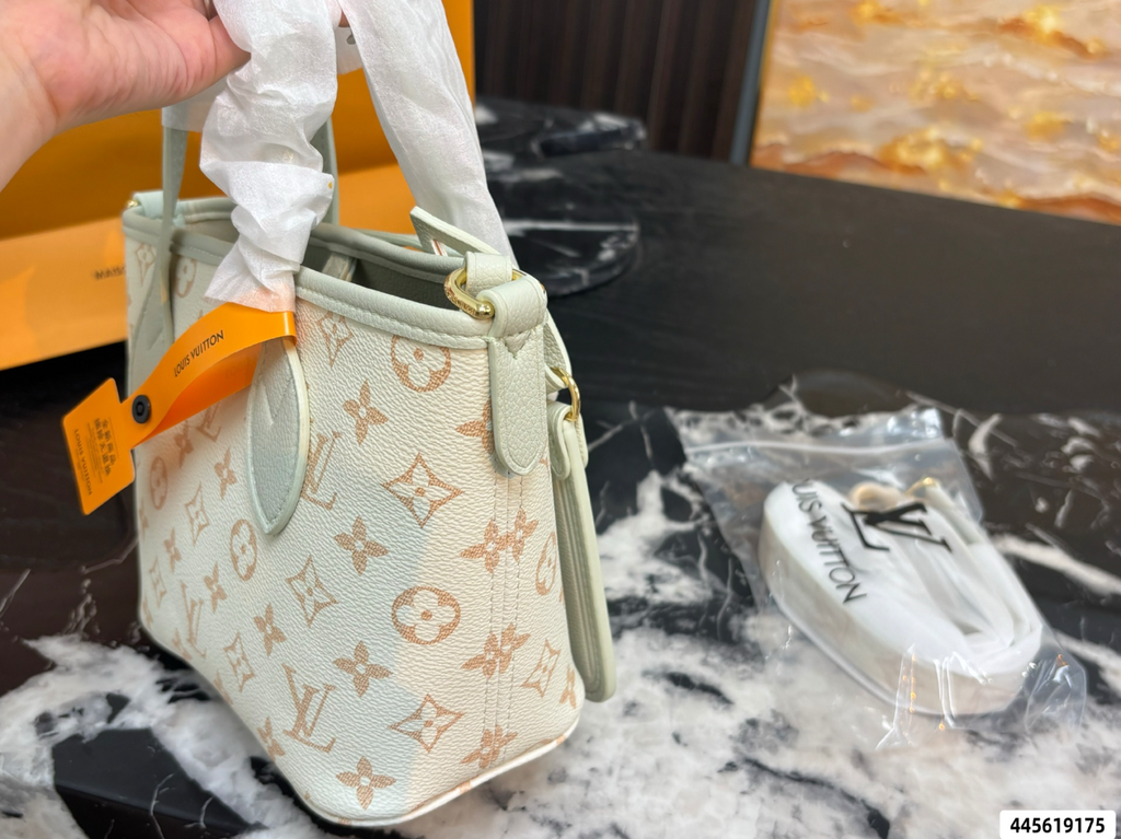 Grey/Pink Bag for Women 20*17cm LEM521