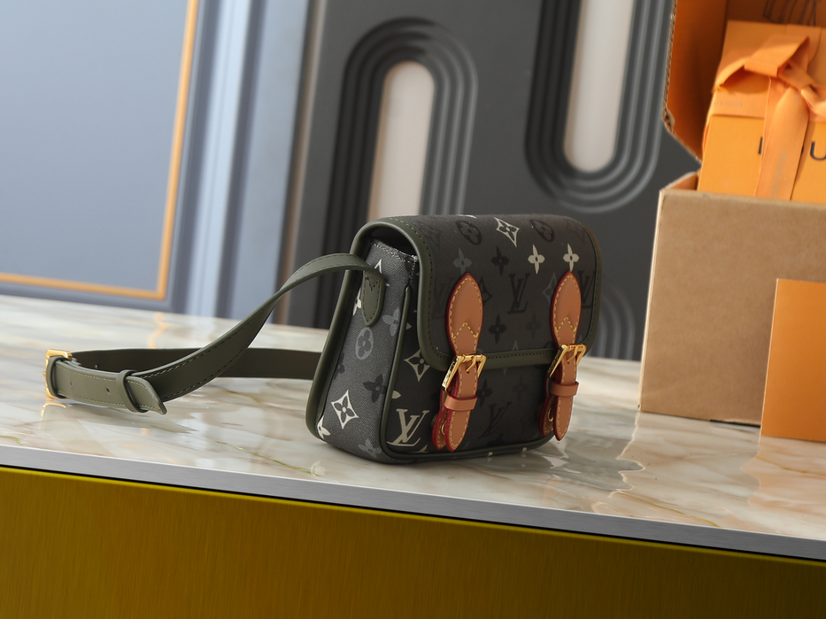 Black/Brown Handbag for Women 15x6x19.5cm LEM461