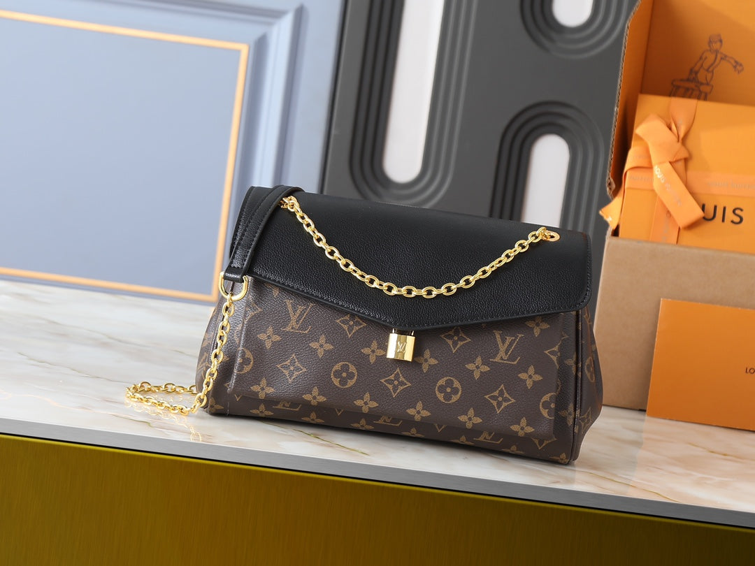 Black Handbag for Women 30cm LEM336