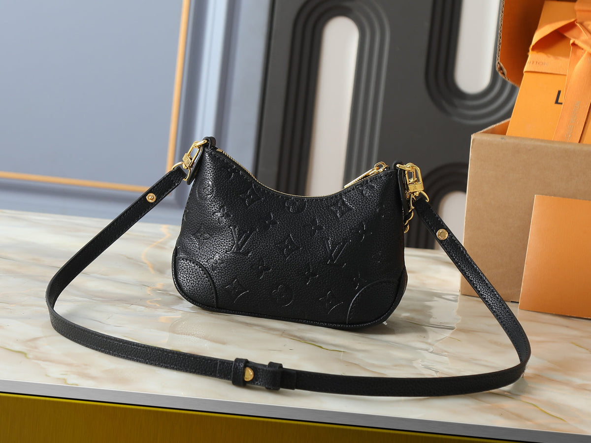 Black/Gold Crossbody Bag for Women 19x13x8cm LEM465