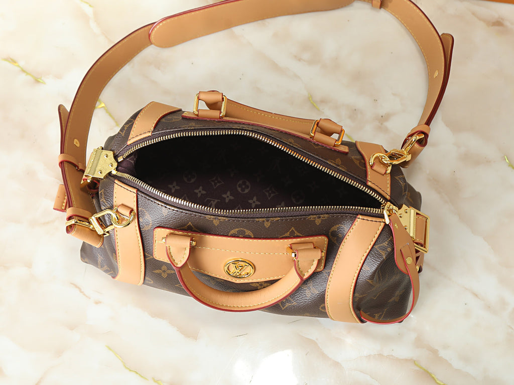 Designer Shoulder Bag for Women 23x10x10cm LEM417
