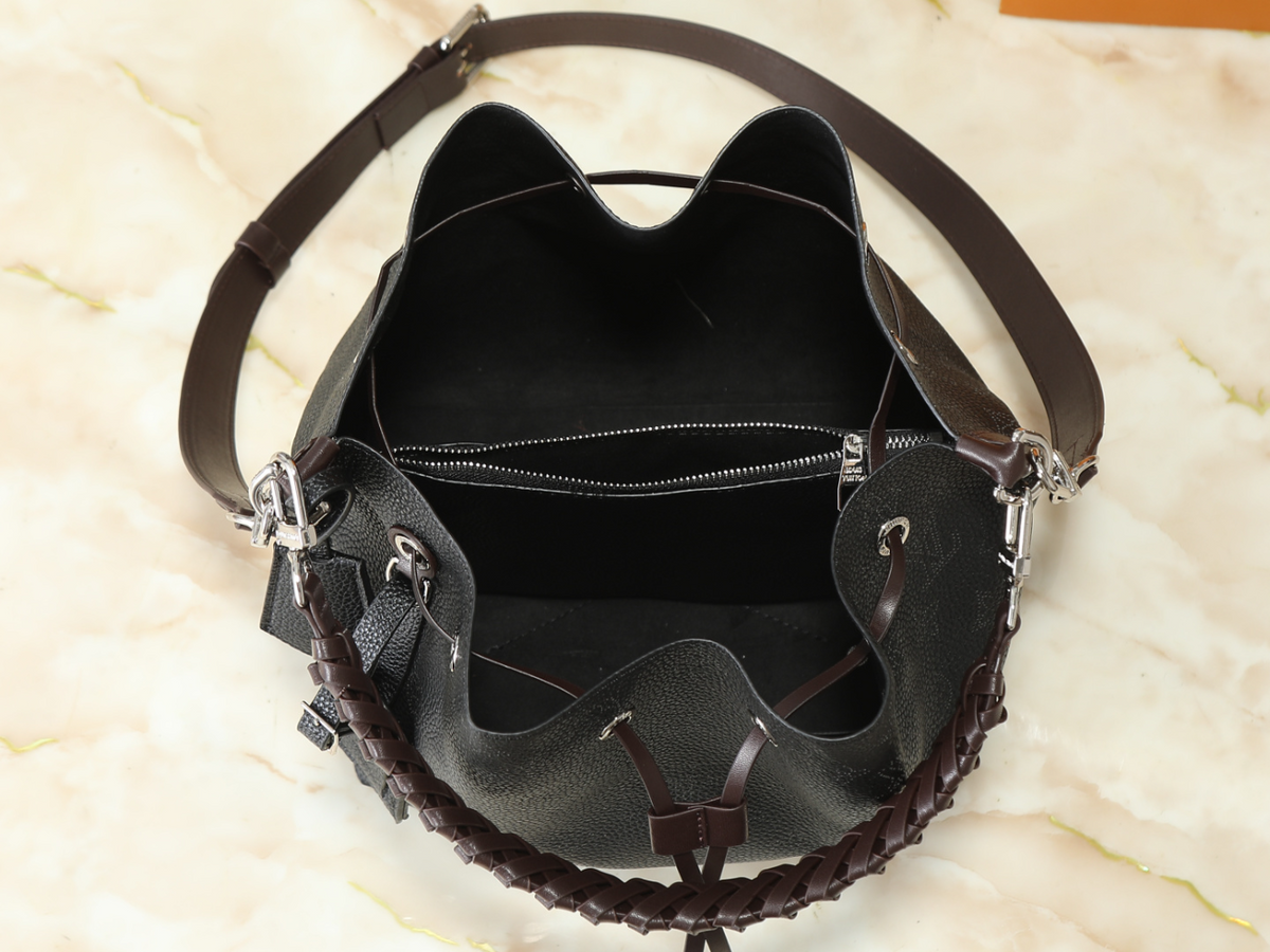 Black/White Handbag for Women 25x25x20cm LEM486