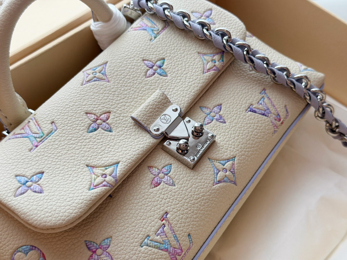 White Handbag for Women 21*11cm LEM515