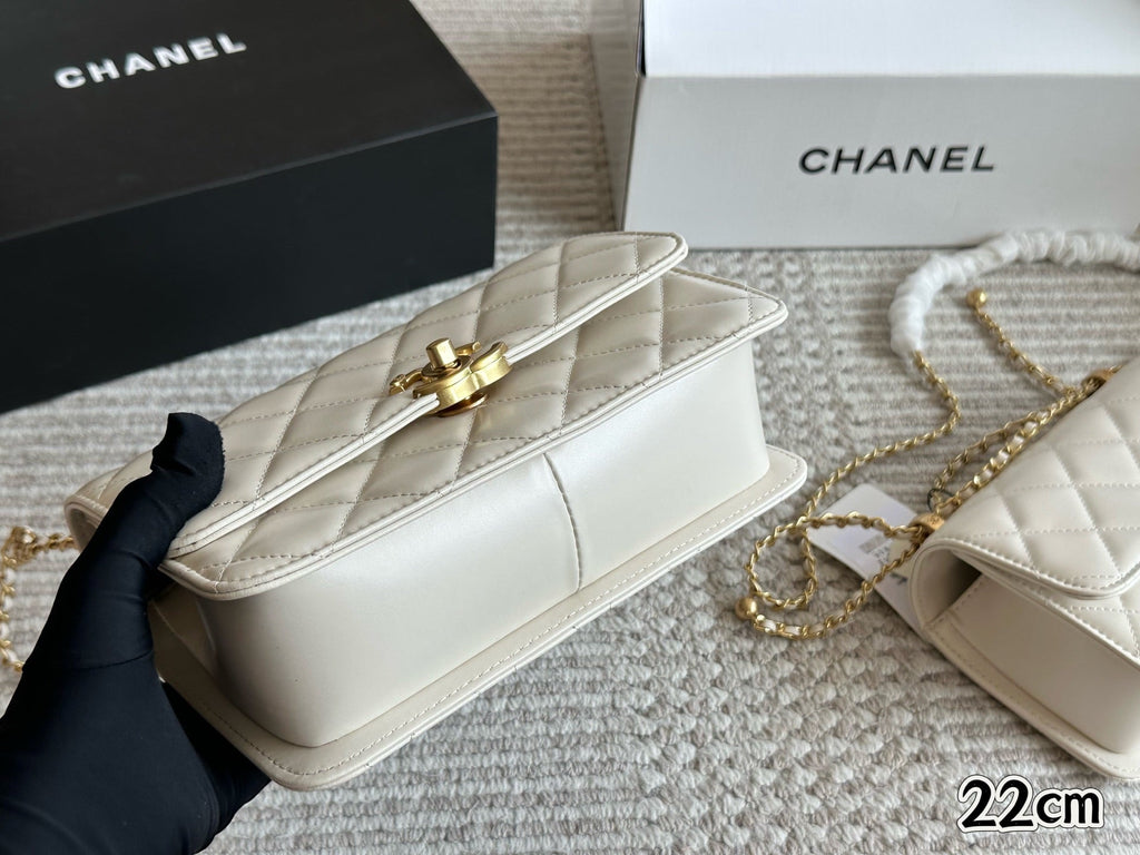 Designer Leather Crossbody Bag for Women CEM181