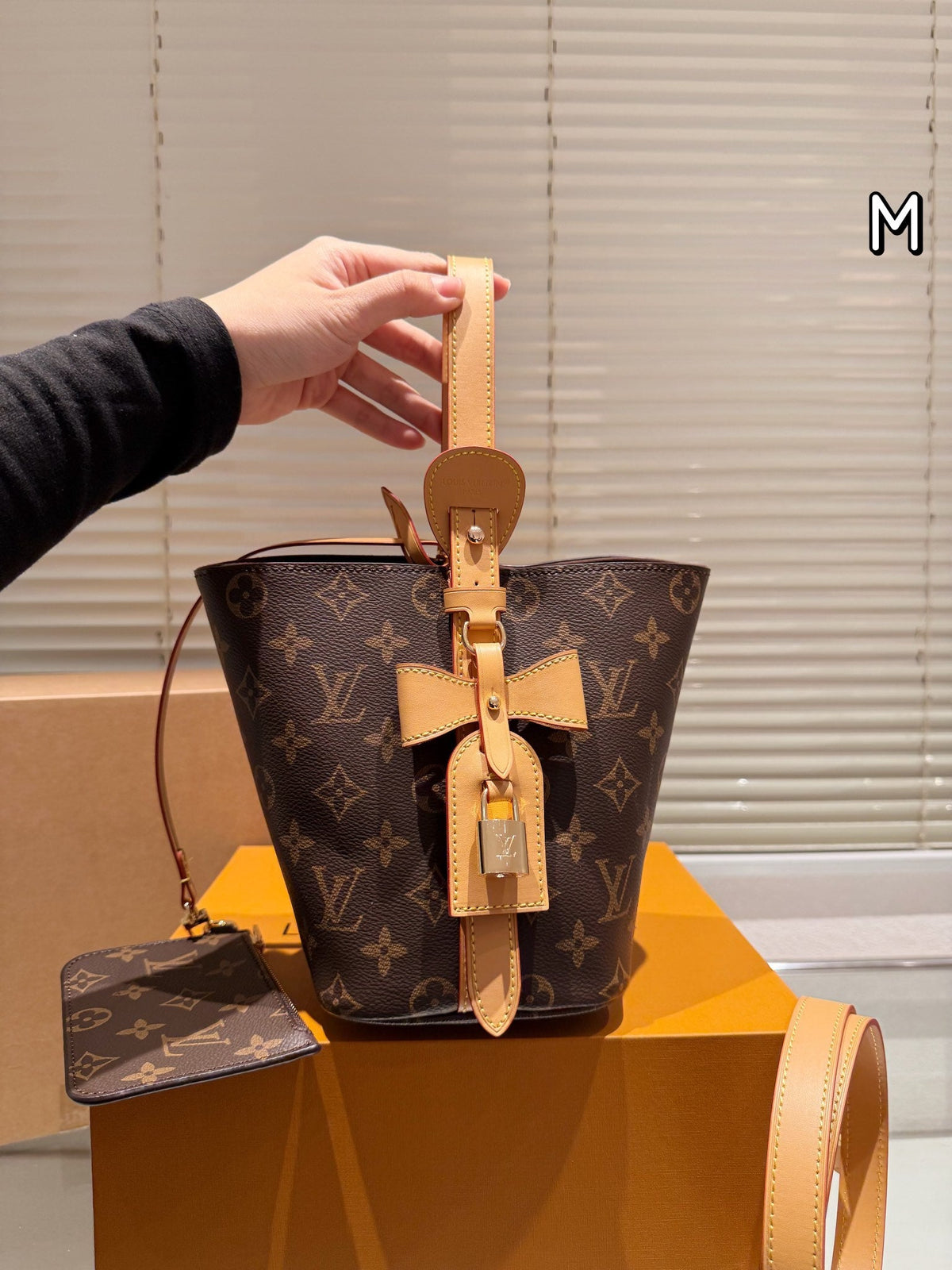 Fashion Bag for Women 17*19cm LEM205