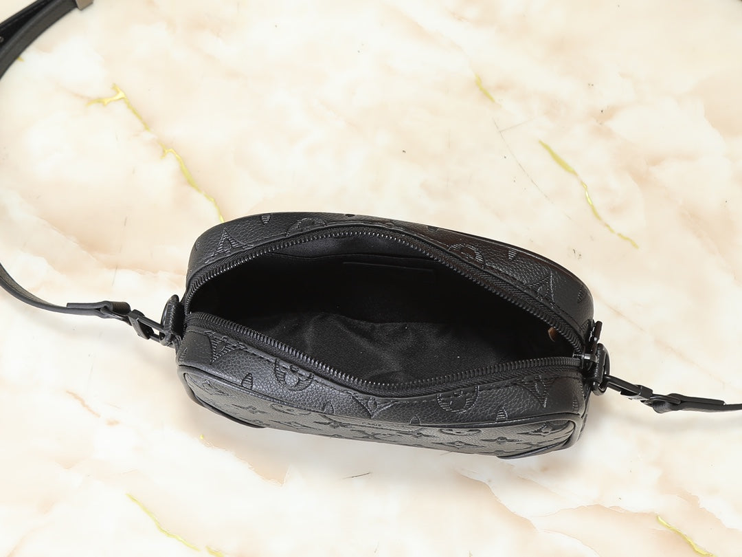 Black Bag for Women 20*13*6.5cm LEM334