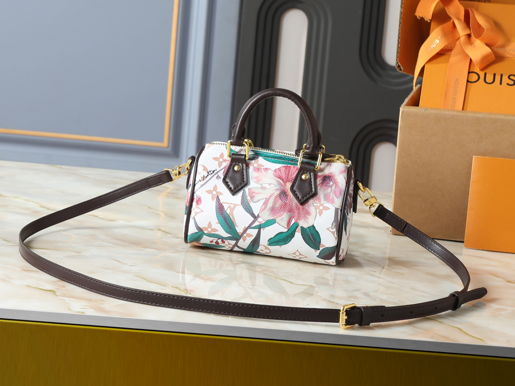 Fashion Handbag for Women 16cm LEM413