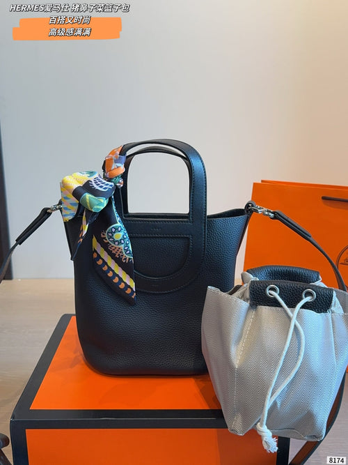 Black Bag for Women 18*12*20cm HEM104