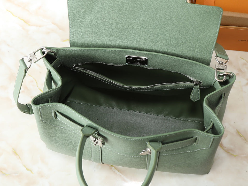 Designer Shoulder Bag for Women LEM298