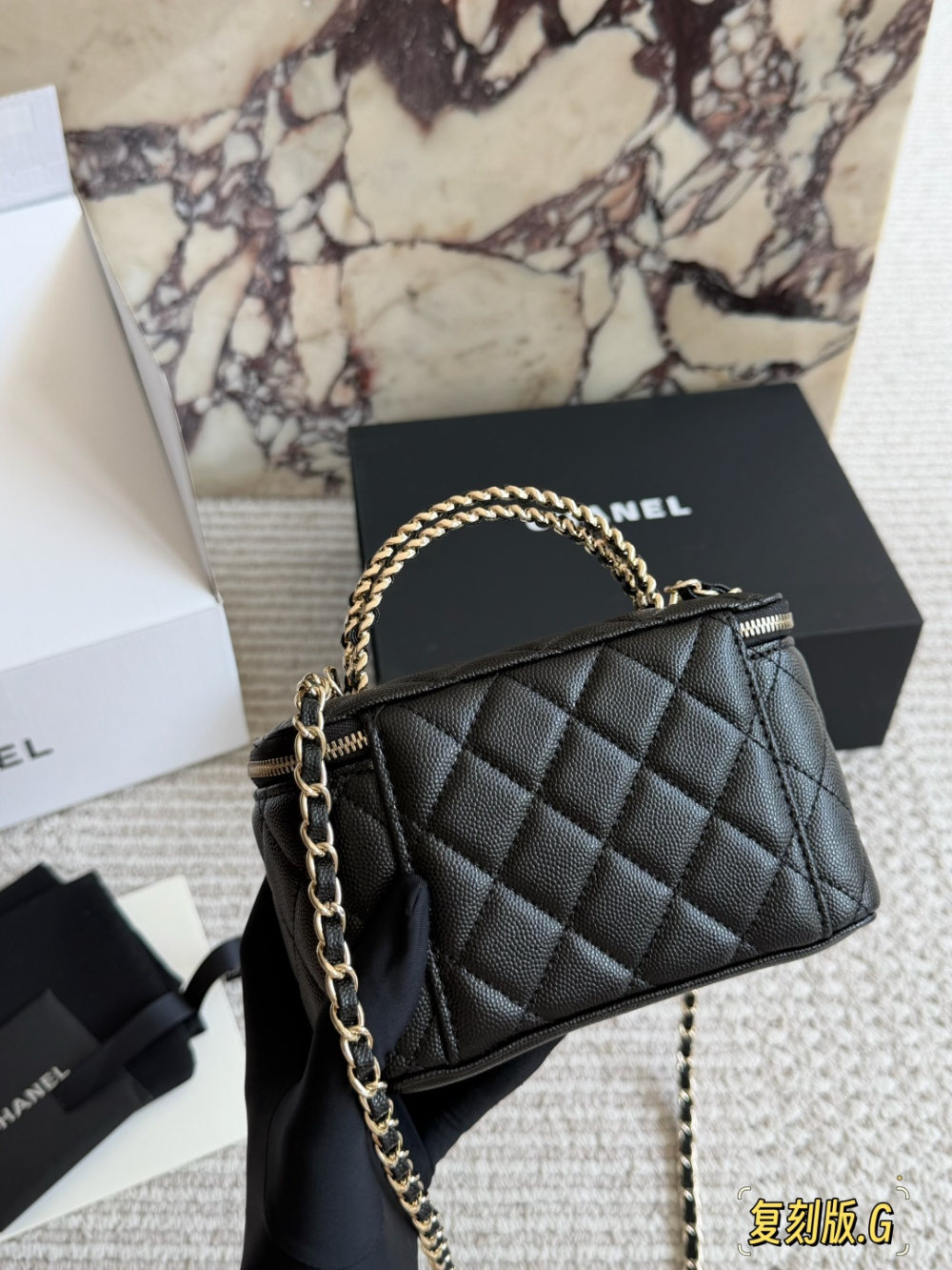 Black/White Handbag for Women 19cm CEM308