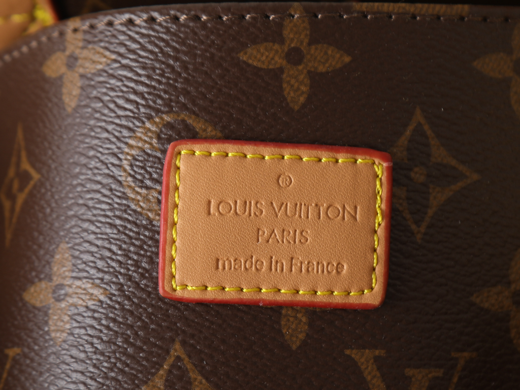 Brown Handbag for Women 35*28*13cm LEM492