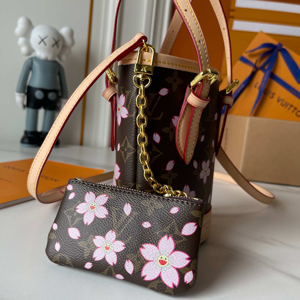 Fashion Handbag for Women 22*13*4cm LEM344