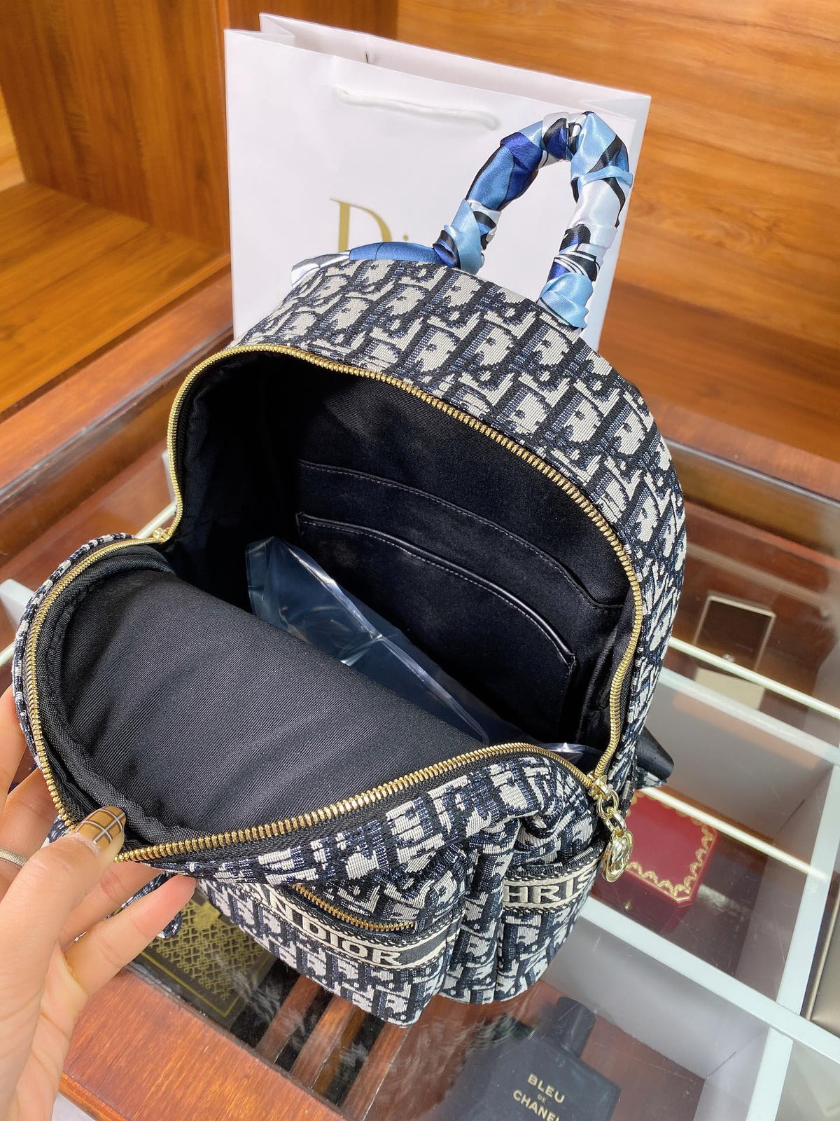 Fashion Bag for Women 27*15*33cm DEM102