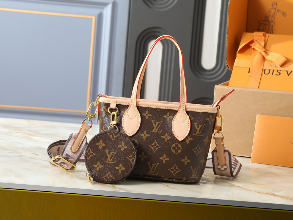 Brown Handbag for Women 24x14x9cm LEM437