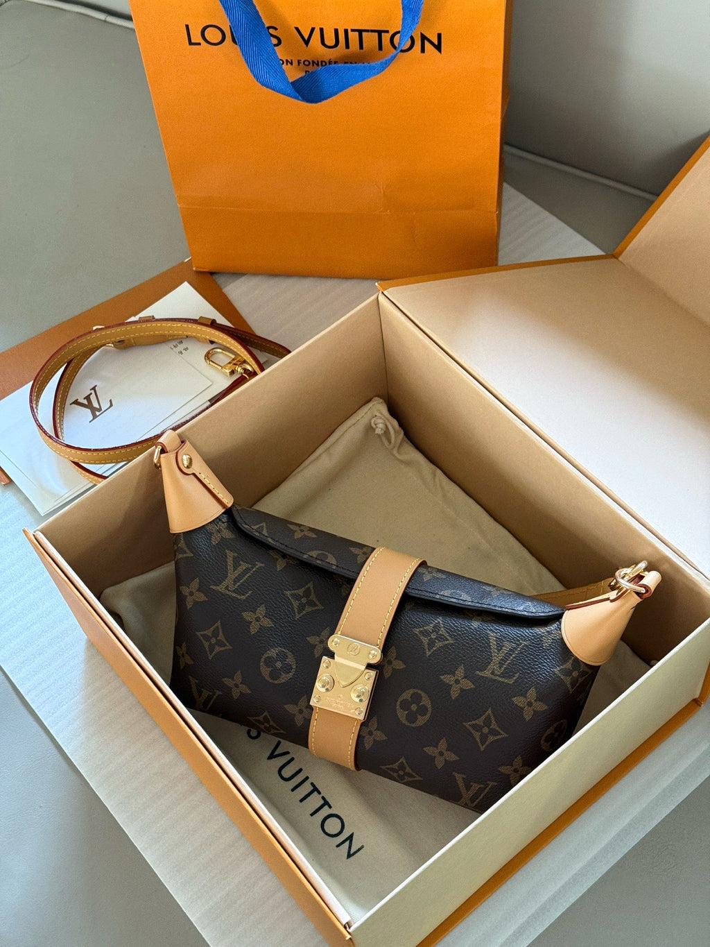 Fashion Bag for Women 21.5*12cm LEM315